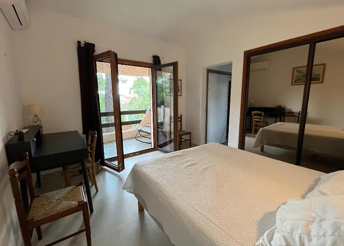 Spacious House With Terrace - 8 Minutes Away Lecci