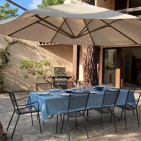 Hébergement de vacances Maison Spacieuse Avec Terrasse - à 8min *