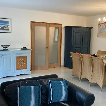 Spacious House With Terrace - 8 Minutes Away 펜션 San Ciprianu