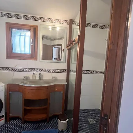 Spacious House With Terrace - 8 Minutes Away 펜션 San Ciprianu