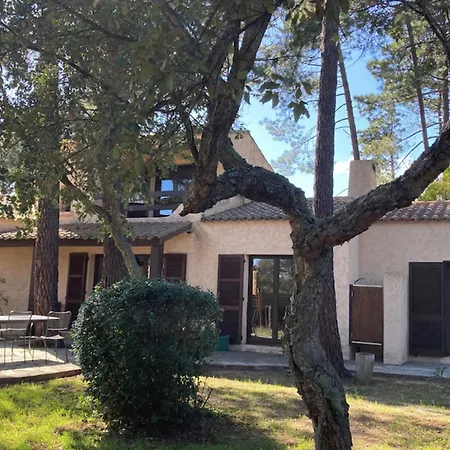 Maison Spacieuse Avec Terrasse - à 8min