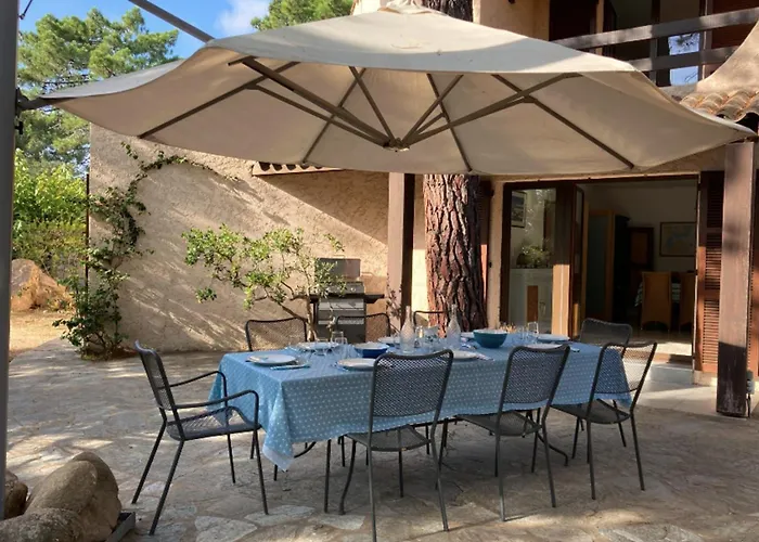 Hébergement de vacances Maison Spacieuse Avec Terrasse - à 8min *