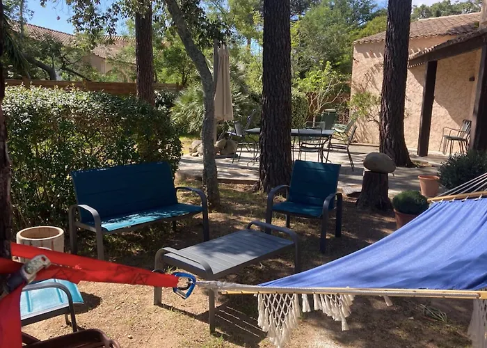 Maison Spacieuse Avec Terrasse - à 8min Hébergement de vacances *